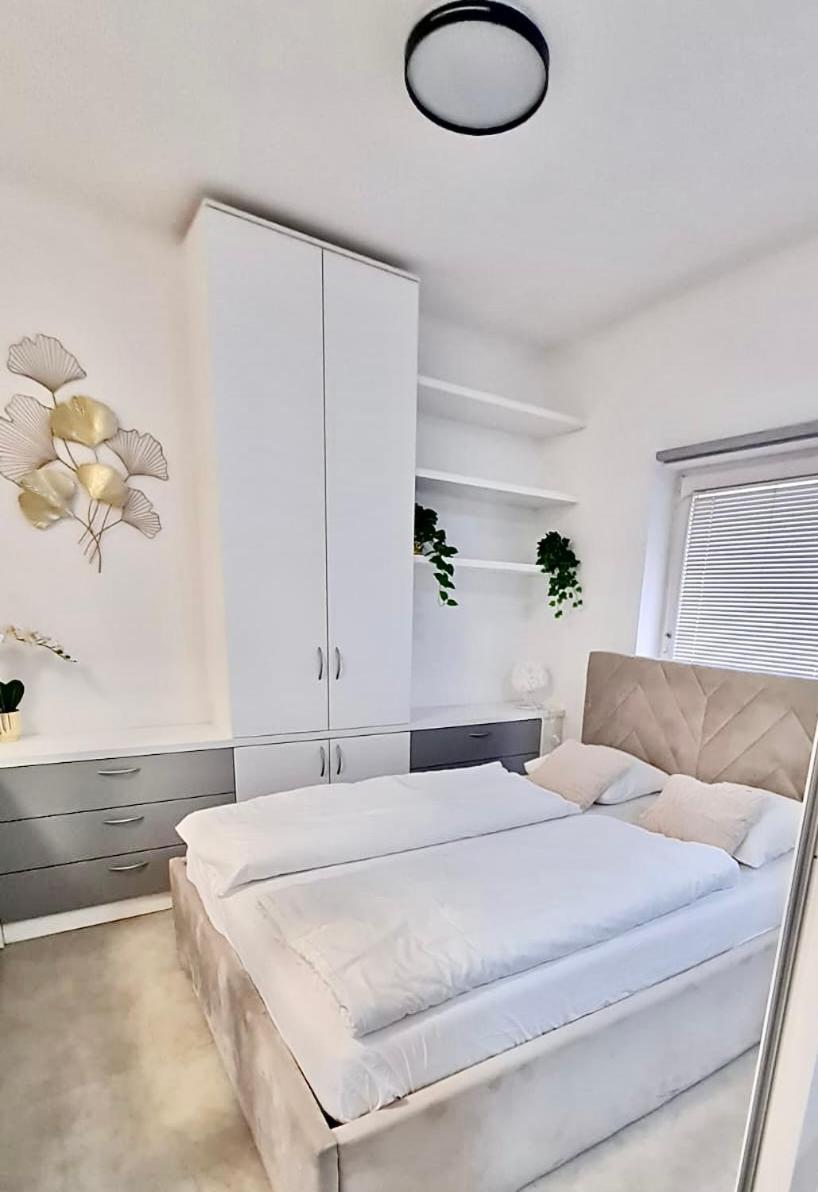 Ljubljana Central Lux Apartment With Free Parking Екстериор снимка